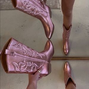 NEVER WORN sold out Amazing lace cowgirl boots